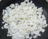 Foto del paso 2 de la receta: 🥔 Tortilla de papas española. Otra versión, cocción de las papas combinada 🥔 sin freír!!