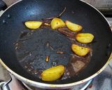 মাছের মাথা দিয়ে ঘণ্ট (macher matha diye ghonto recipe in Bengali) রেসিপি ধাপ - 4 ছবি