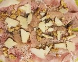 Foto del passaggio 1 della ricetta Roll sfoglia, verze, prosciutto cotto scaglie pecorino