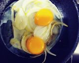 Foto del paso 2 de la receta: Huevo 🍳pizza 🍕