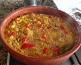 Foto del paso 4 de la receta: Paella de arroz vaporizado con marisco y pollo