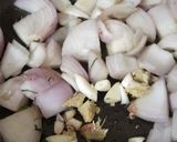 A picture of step 2 of Onion garlic soup immunity booster.