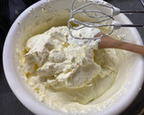 Málnás-turós máktorta recept fázis 2 fotója