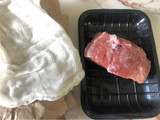 Lomo de cerdo curado y envuelto