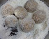 Egyszerű banános golyók recept fázis 2 fotója