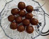ખજૂર ડ્રાયફ્રૂટ લાડુ (khjur dryfruit laddu Recipe In Gujarati) રેસીપી સ્ટેપ4ફોટો
