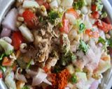 A picture of step 4 of Vegetables green moong sprouts salad.