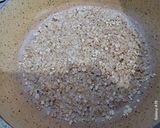 عکس مرحله 2 از دستور لقمه رژیمی تخم مرغ و جو دوسر پرک