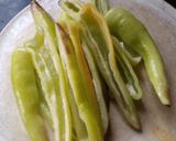 Foto del paso 1 de la receta: Ajíes en vinagre