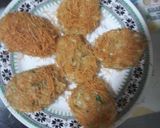 A picture of step 3 of Chicken seviyan kebab.