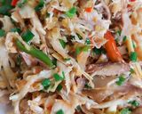 รูปขั้นตอนการทำที่ 2 ของ ไก่ฉีกผัดพริกเกลือ