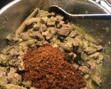 A picture of step 4 of SaksangSpicy Green Pork.