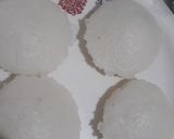 A picture of step 1 of Idli pizza.