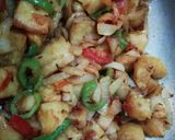 A picture of step 2 of Potato Corn Capsicum.