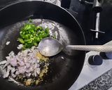 A picture of step 4 of Chicken Sandwich.