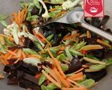 Foto langkah ke 5 dari resep Bihun Goreng Saus Tiram.