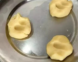 A picture of step 2 of Tri color Mava modak.