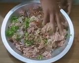 A picture of step 2 of Special spicy chapali kabab.