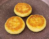 A picture of step 10 of Cheesy Paneer Potato Pancake.