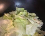 Foto langkah ke 2 dari resep Stir fried Lettuce/ Tumis Selada.