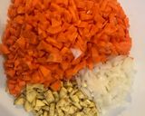 รูปขั้นตอนการทำที่ 1 ของ Carrots soup