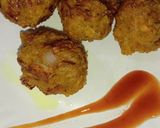 A picture of step 3 of Rice pakoda.