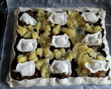 Foto del paso 2 de la receta: Empanada de morcilla con manzana y cebolla caramelizada