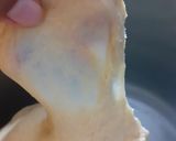Foto langkah ke 2 dari resep Donat Pisang Frozen Empuk & Lembut.
