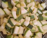 Cukkínis lecsó 🍅 🫑 🧅 (elronthatatlan) recept fázis 2 fotója