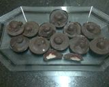 Foto del paso 5 de la receta: Bombones rellenos de coco y cereza