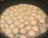 Foto langkah ke 4 dari resep Sup Sosis Ayam Makaroni.
