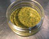 Une image de l'étape 5 de Sauce salade épicée à la moutarde et persil.