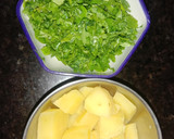 A picture of step 1 of Aalu Methi.