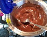 Foto del passaggio 2 della ricetta Mandorle tostate ricoperte di cioccolato 🍫