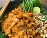 Foto langkah ke 9 dari resep Pad Thai (Kwetiaw khas Thailand).