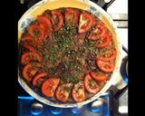 Une image de l'étape 4 de Gâteau de poisson aux champignons et tomates.