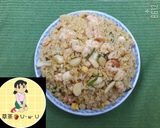 Hình bước làm 6 của món Cơm chiên tôm tỏi bơ