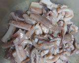 Foto del paso 2 de la receta: Calamar en su tinta con arroz