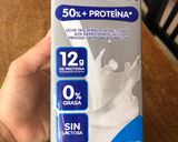 Foto del paso 1 de la receta: Batido de fresa, banano y chocolate