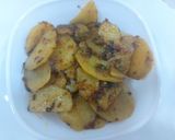 A picture of step 2 of Jeera aloo.
