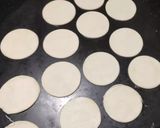 A picture of step 6 of Apple hand pie.