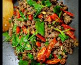 Foto langkah ke 4 dari resep Daging Cincang Kemangi (Thai Minced Beef with Basil).
