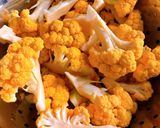Hình bước làm 1 của món 🌱 Bông Cải Cam Xào Tỏi (Vegan)
