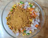 A picture of step 4 of Maggi pakoda.