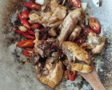 Foto langkah ke 3 dari resep Ayam Kecap Bawang Bombay.
