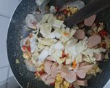 Foto langkah ke 4 dari resep Khao Pad (Nasi Goreng Nanas Khas Thailand).