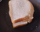 Foto del paso 2 de la receta: Sándwich de queso y mantequilla🧀🥯🍞