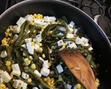 Foto del paso 3 de la receta: Rajas con queso y elote