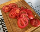 Une image de l'étape 4 de Salade d'endives aux tomates, ail noir et feta.