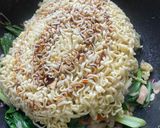 Foto langkah ke 4 dari resep Mie Telur Goreng Cap 3 Ayam.